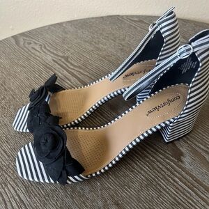 New Comfortview Striped Black and White Heels with Floral Accent 12